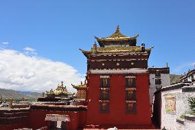 Tashi Lhunpo Monastery in Shigatse