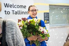 Karmen Bruusi arriving home