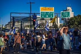 Protestors Block Roads - Jerusalem