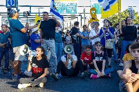 Protestors Block Roads - Jerusalem