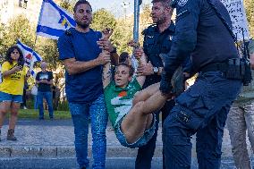 Protestors Block Roads - Jerusalem