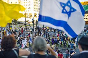 Protestors Block Roads - Jerusalem