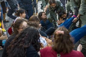 Protestors Block Roads - Jerusalem