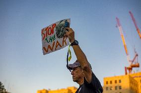 Protestors Block Roads - Jerusalem