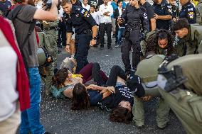 Protestors Block Roads - Jerusalem