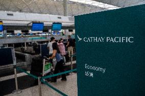 Hong Kong Cathay Pacific Grounds A350 Airliners