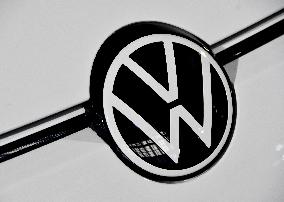 Volkswagen Considers Closing German Factory