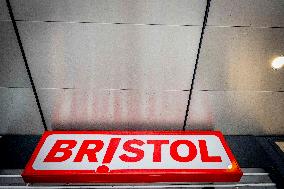 Bristol Store Chain Filled For Bankruptcy - Netherlands