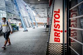 Bristol Store Chain Filled For Bankruptcy - Netherlands