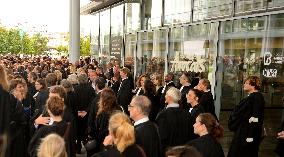 Lawyers Pay Tribute To Henri Leclerc - Paris