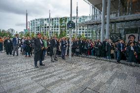 Lawyers Pay Tribute To Henri Leclerc - Paris