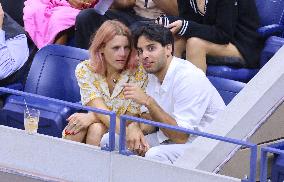 Busy Philipps kissing new boyfriend at The US Open - New York