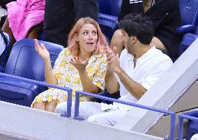 Busy Philipps kissing new boyfriend at The US Open - New York