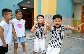 Twins in Elementary School in Handan