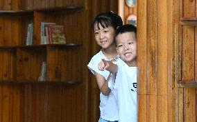 Twins in Elementary School in Handan