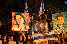 Anti-Government Protest Outside Netanyahu’s Home - Jerusalem