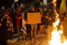 Anti-Government Protest Outside Netanyahu’s Home - Jerusalem