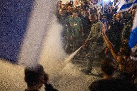 Anti-Government Protest Outside Netanyahu’s Home - Jerusalem