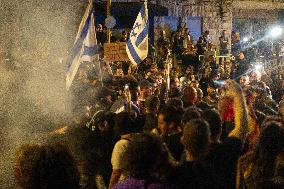 Anti-Government Protest Outside Netanyahu’s Home - Jerusalem