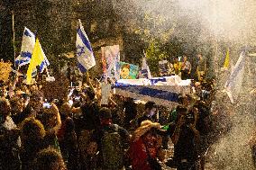 Anti-Government Protest Outside Netanyahu’s Home - Jerusalem