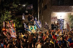 Anti-Government Protest Outside Netanyahu’s Home - Jerusalem