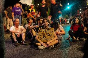 Anti-Government Protest Outside Netanyahu’s Home - Jerusalem