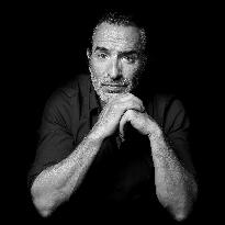 Exclu - Jean Dujardin Portrait - Paris