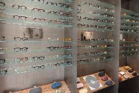 Hakusan Megane store in Shanghai