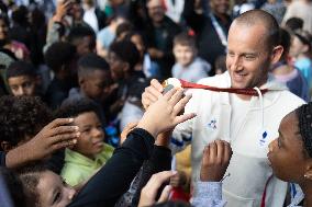 Mini Club in a School during the Paralympic Games - Paris