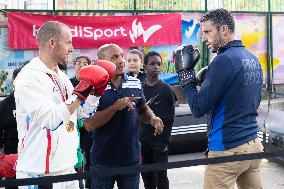 Mini Club in a School during the Paralympic Games - Paris