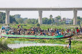 Workers Unload Earth From Meghna River - Dhaka