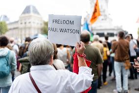 Demonstration In Support Of Paul Watson - Paris