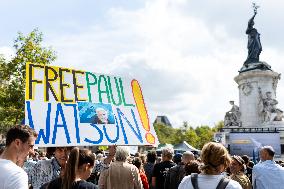 Demonstration In Support Of Paul Watson - Paris