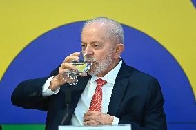 Brazilian President Luiz Inácio Lula Da Silva Congratulates The Best Schools In Brazil.