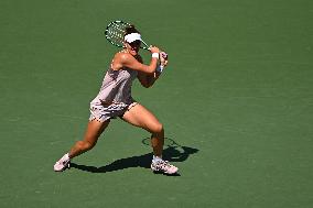 US Open - Muchova v Haddad Maia Quarterfinal