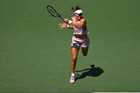 US Open - Muchova v Haddad Maia Quarterfinal