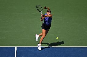 US Open - Muchova v Haddad Maia Quarterfinal