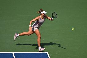 US Open - Muchova v Haddad Maia Quarterfinal