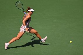 US Open - Muchova v Haddad Maia Quarterfinal