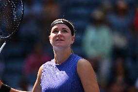 US Open - Muchova v Haddad Maia Quarterfinal