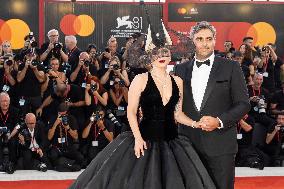 81st Mostra - Lady Gaga And Fiance Walk The Red Carpet