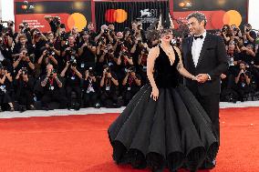 81st Mostra - Lady Gaga And Fiance Walk The Red Carpet