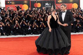 81st Mostra - Lady Gaga And Fiance Walk The Red Carpet