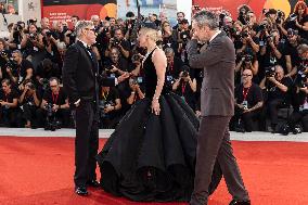 81st Mostra - Lady Gaga And Fiance Walk The Red Carpet