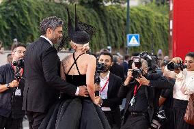 81st Mostra - Lady Gaga And Fiance Walk The Red Carpet