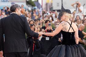 81st Mostra - Lady Gaga And Fiance Walk The Red Carpet