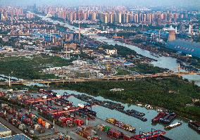 North Jiangsu Canal Container Traffic Record High