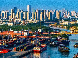 North Jiangsu Canal Container Traffic Record High