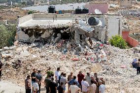 Israel Lays Siege To Jenin - West Bank