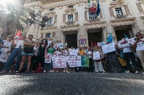 Protest By Support Teachers And Families Of Pupils With Disabilities.